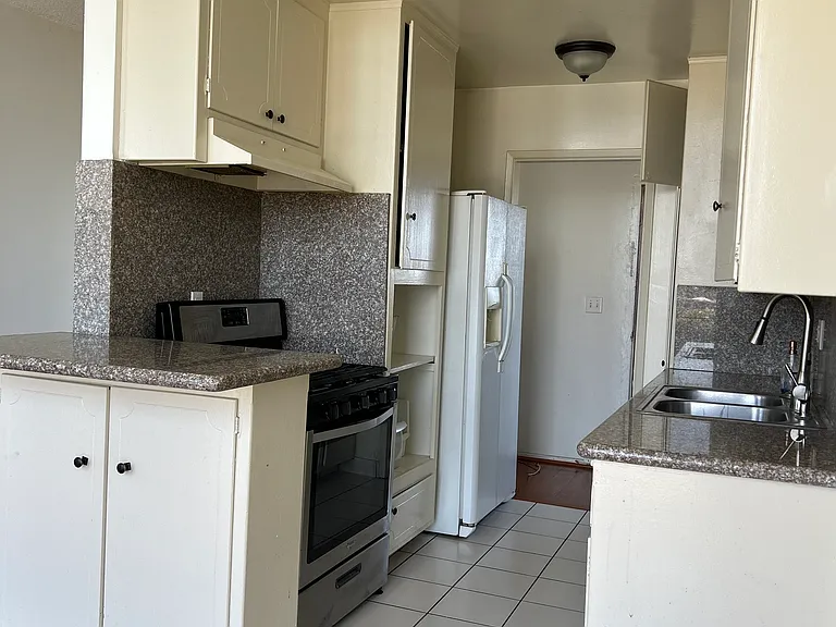 620 N Wilcox Ave — Photo 7
