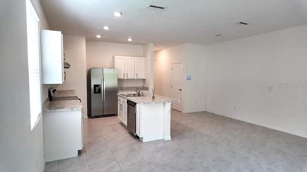 1241 Yellow Finch Dr — Photo 3