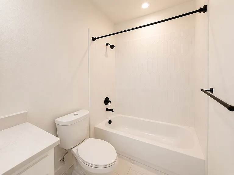 2218 Polk St — Photo 20