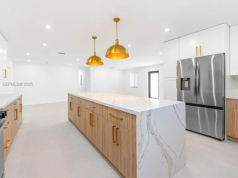 11835 SW 37th St — Photo 9