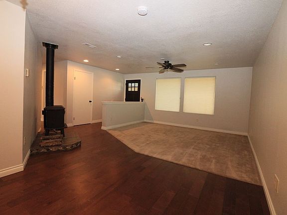 5th image of 20787 Canterbury Ct