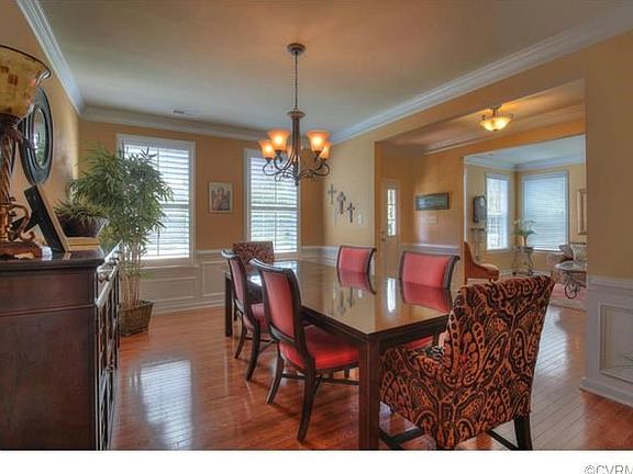 Oversized Dining room