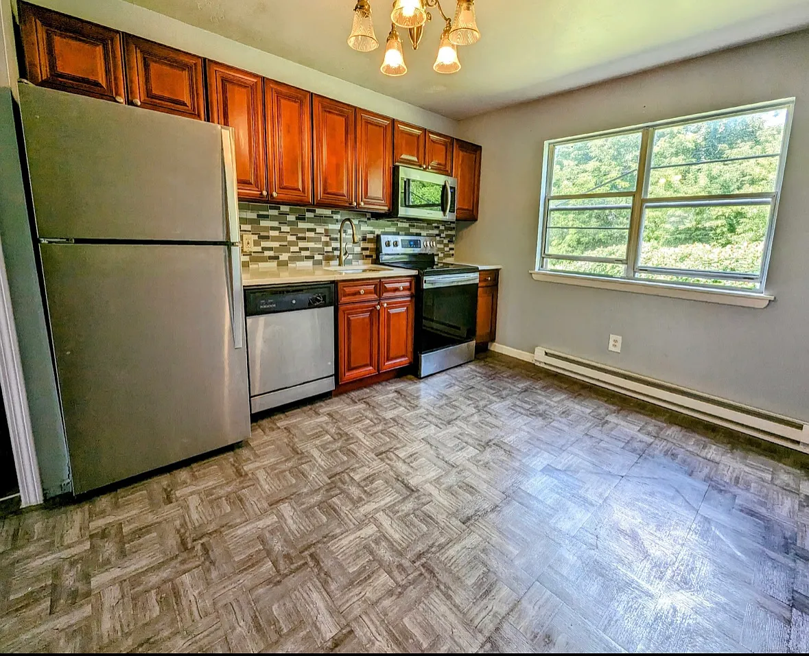 1 bed, 735 sqft, $1,550 — Photo 1