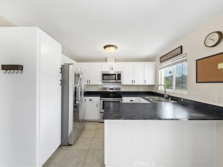 806 E 4th Ave — Photo 9