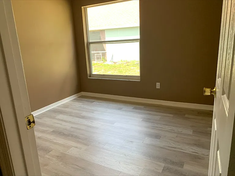 7817 Laurel Oak Ln — Photo 18