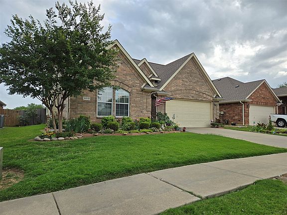 2nd image of 6013 Meadowglen Dr