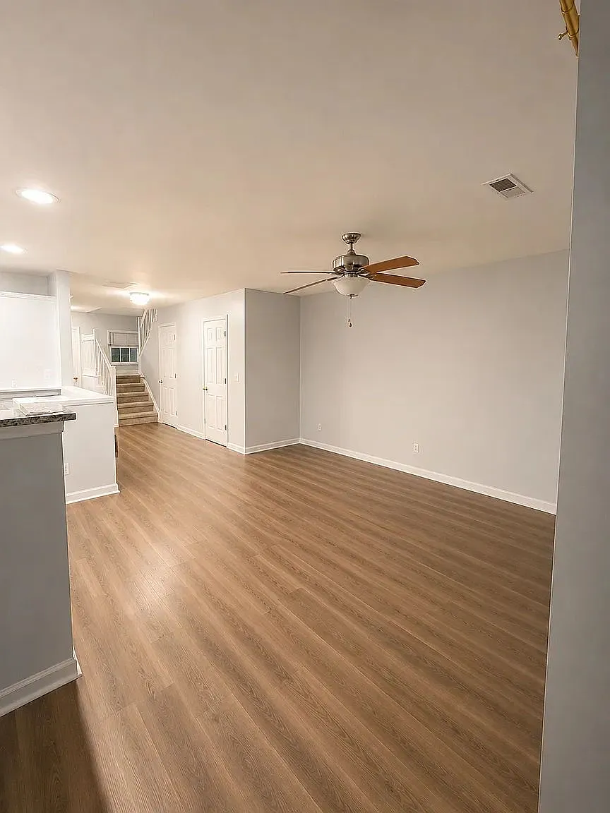 2 bed, 2.5 bath, 1353 sqft, $2,550 — Photo 3