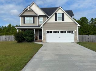 309 Basil Ct, Hubert, NC 28539