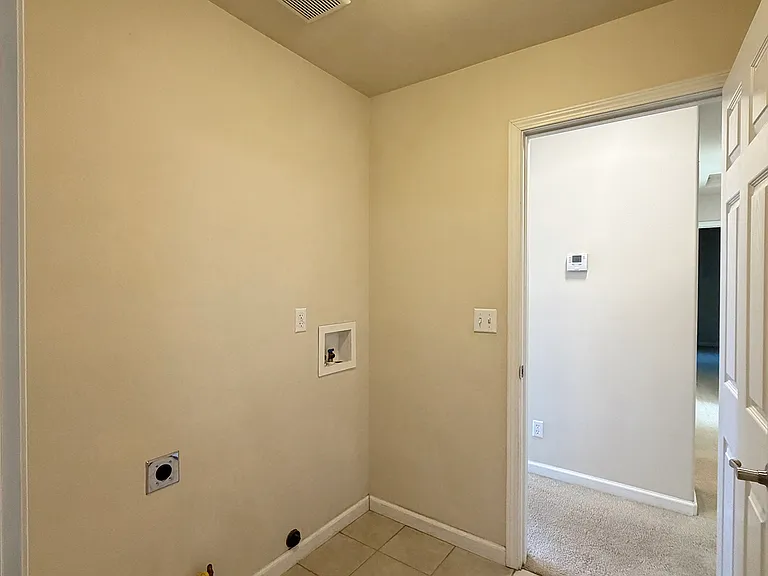 1243 N Park Ln — Photo 8