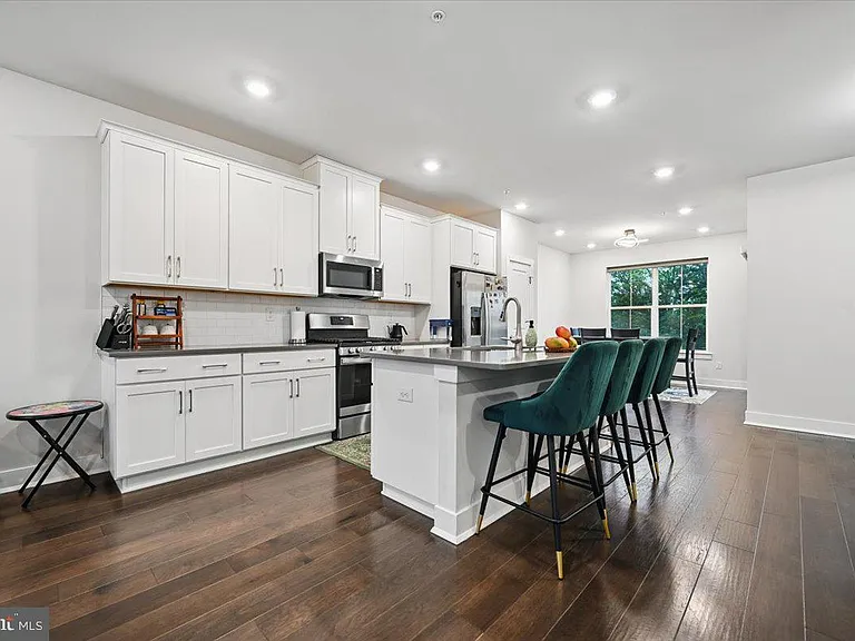 825 Pecan Rd — Photo 10