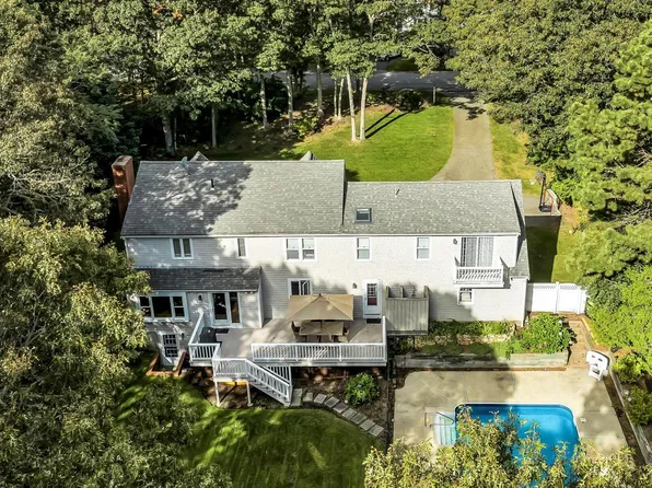 53 Olde Homestead Drive, Marstons Mills, MA 02648
