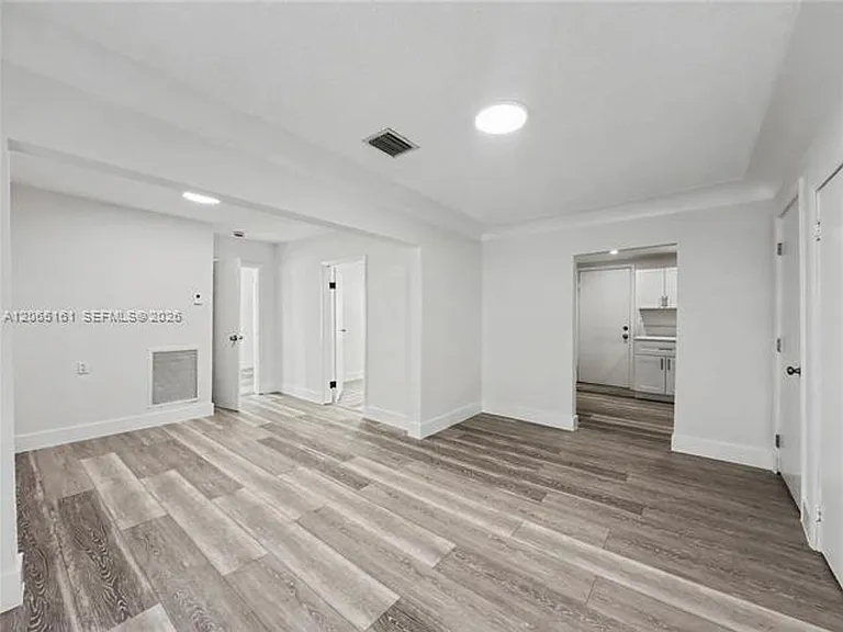 228 NW 39th St #228 — Photo 8