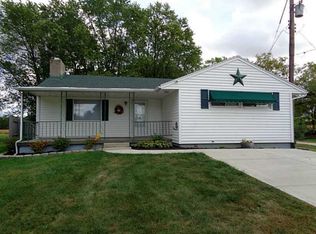 1686 W Sparrow Rd, Springfield, OH 45502