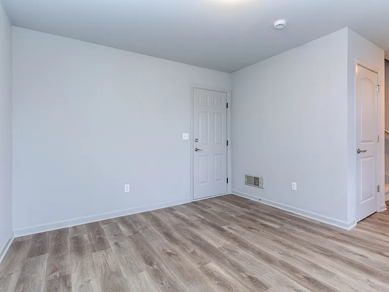 3035 Hydrangea Ln — Photo 27