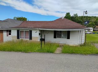 8221 Plainwood Ave, Stonewood, WV 26301