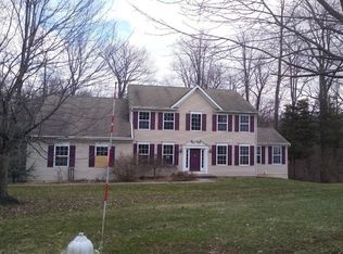 87 Fox Hollow Cir, Pottstown, PA 19464