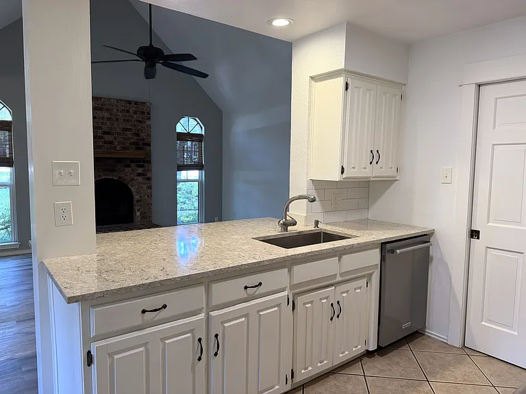 3412 Timberline Dr — Photo 10