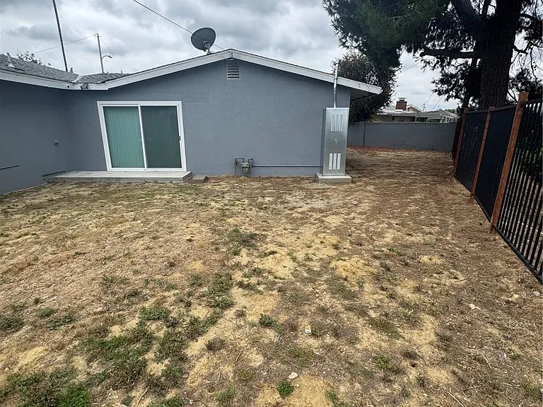 16305 Ladysmith St — Photo 9