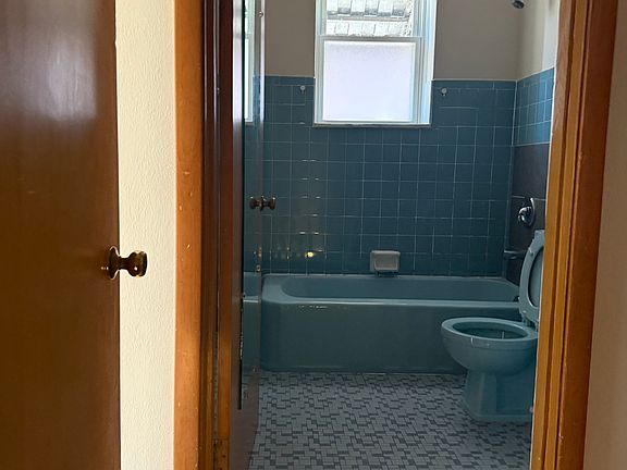 5th image of 5527 Columbia Ave #2