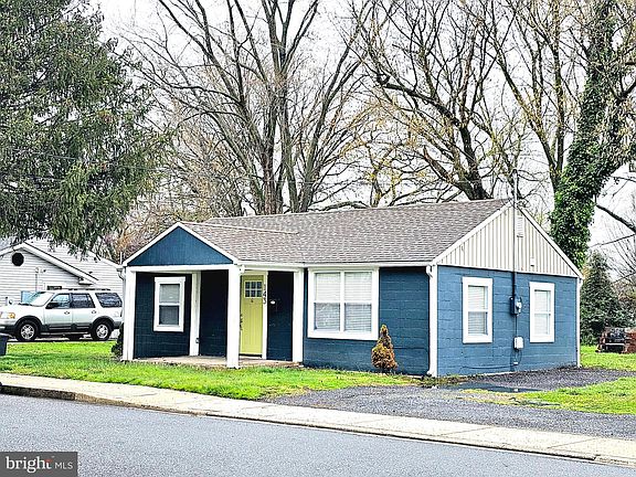 2nd image of 143 Mitscher Rd