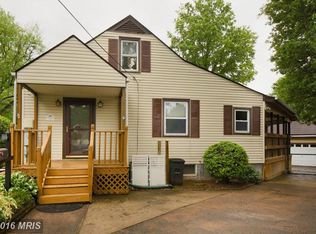 10915 Oakwood Dr, Fairfax, VA 22030