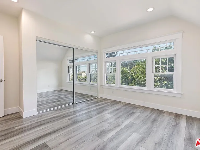 1054 Maine Ave #1054 — Photo 9