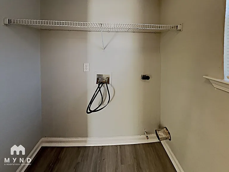 2079 Sugar Creek Falls Ct SE — Photo 17