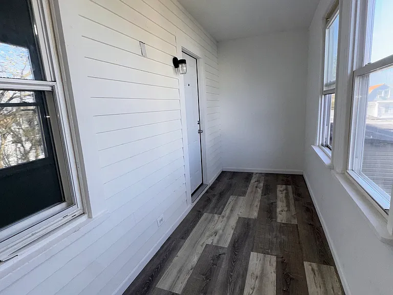 621 Grove St #2 — Photo 12