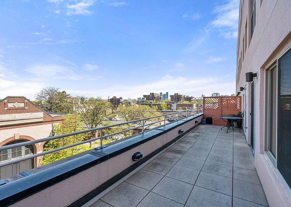1st image of 20 Webster St APT 505