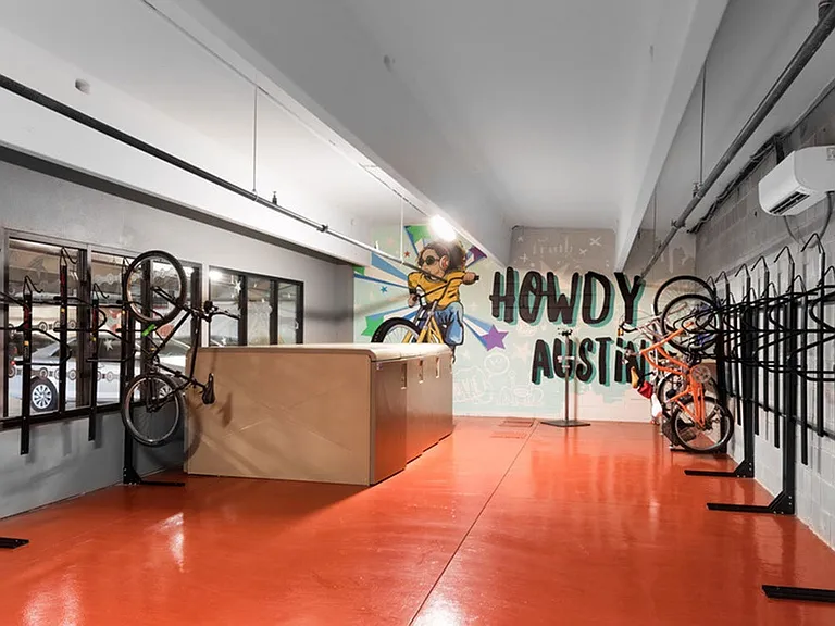 aldrich-amenity-exterior-bike-repair-room