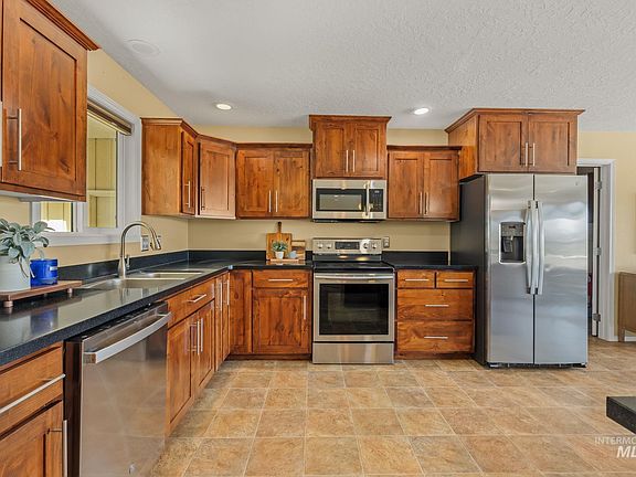 5th image of 2746 Florence Ct