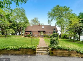 323 Bay Front Dr, Pasadena, MD