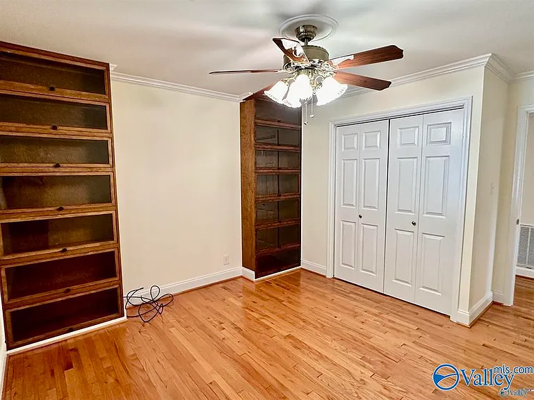 8613 Camille St — Photo 9