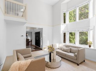 3985 W 14th Ave, Vancouver, BC V6R 2X2