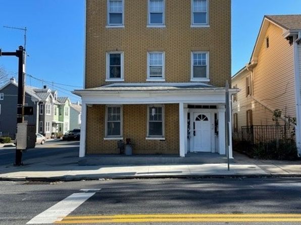 201 S Market St APT 1