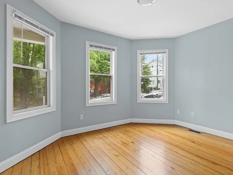 18 Trenton St — Photo 17