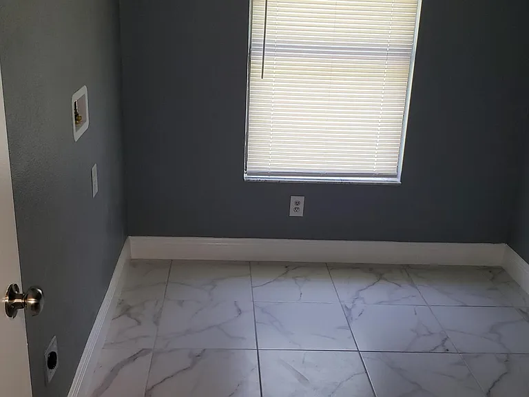 822 Shayne St — Photo 12