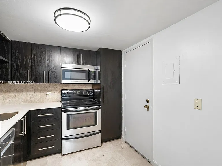 800 West Ave #336 — Photo 2
