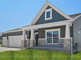 1379 Bloomfield Ranch Dr, Eureka, MO 63025