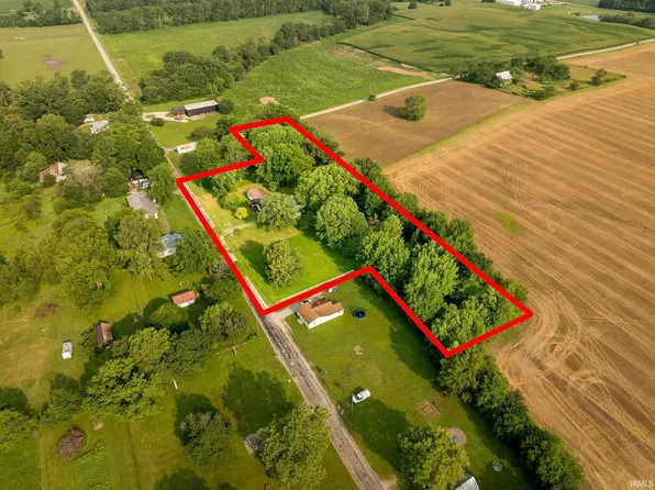 6176 W 300 S, Farmland, IN 47340