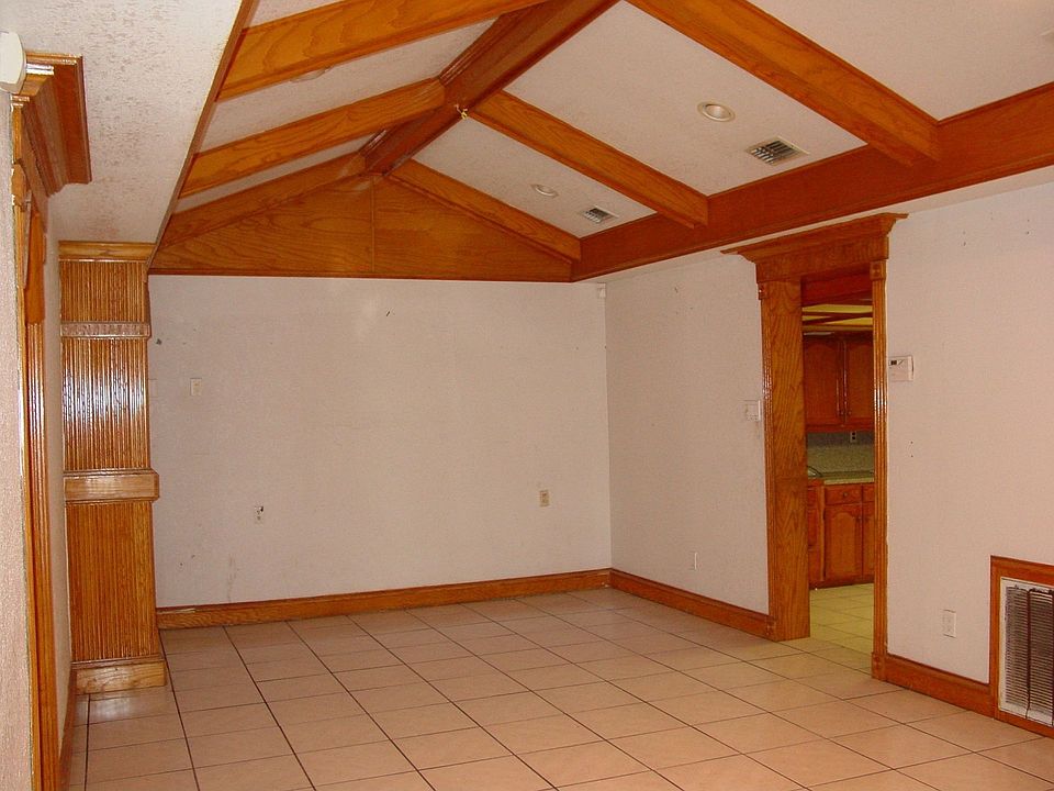 1st image of 1008 Perales Martinez St