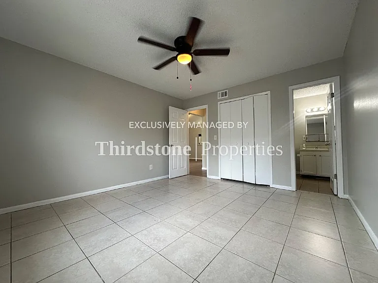 1324 Jefferson Ave #D — Photo 5