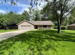 25 Valley Rd, Beloit, WI 53511
