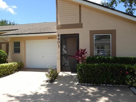 FRONT SCREENED ENTRY