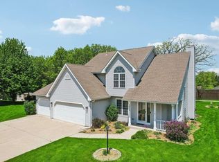 5650 Short Valley Ln, Racine, WI 53406