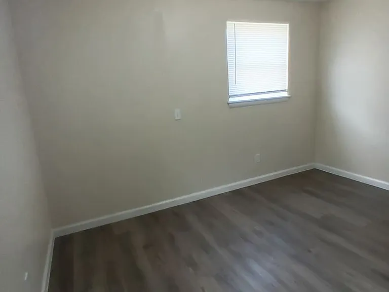 1405 Sandra Dr — Photo 14