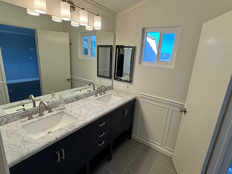 Primary bathroom - 2nd floor