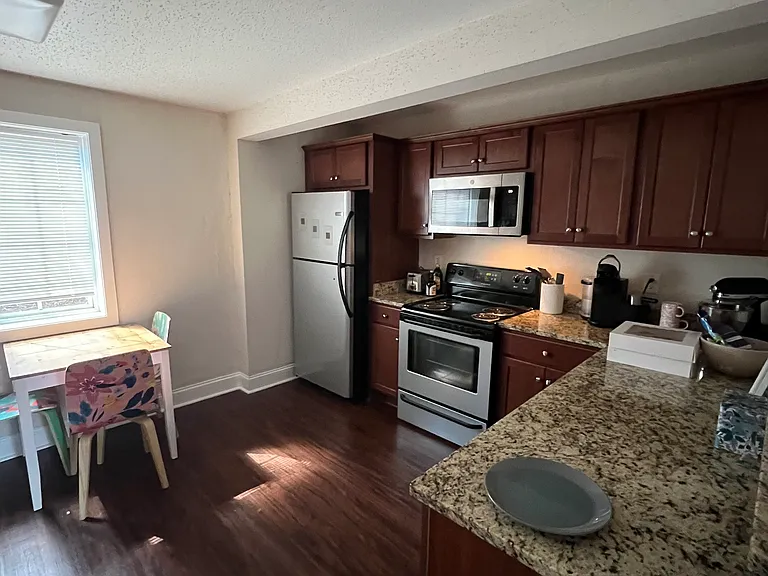 620 Waddell St #3 — Photo 4