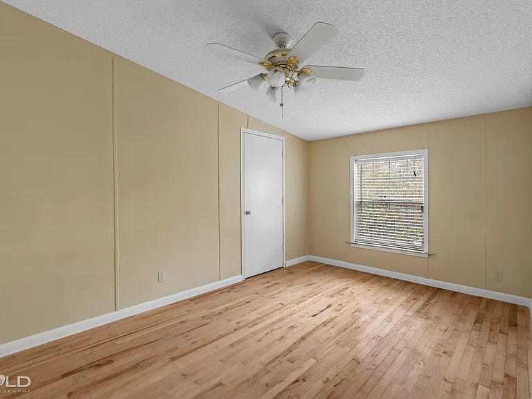 207 Moore St — Photo 19