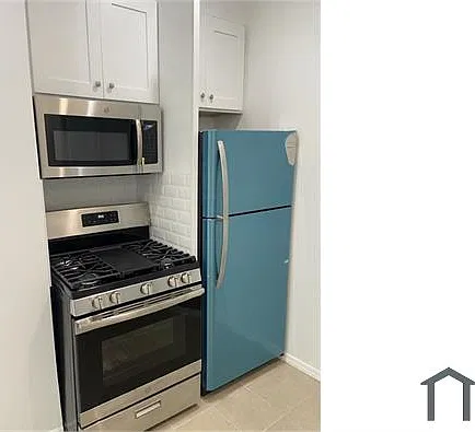 3 bed, $3,000 — Photo 2